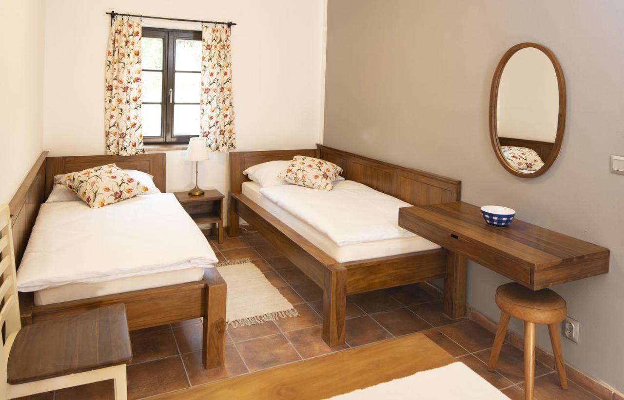 Guest house Dvur Liskovy Vrch 4*
