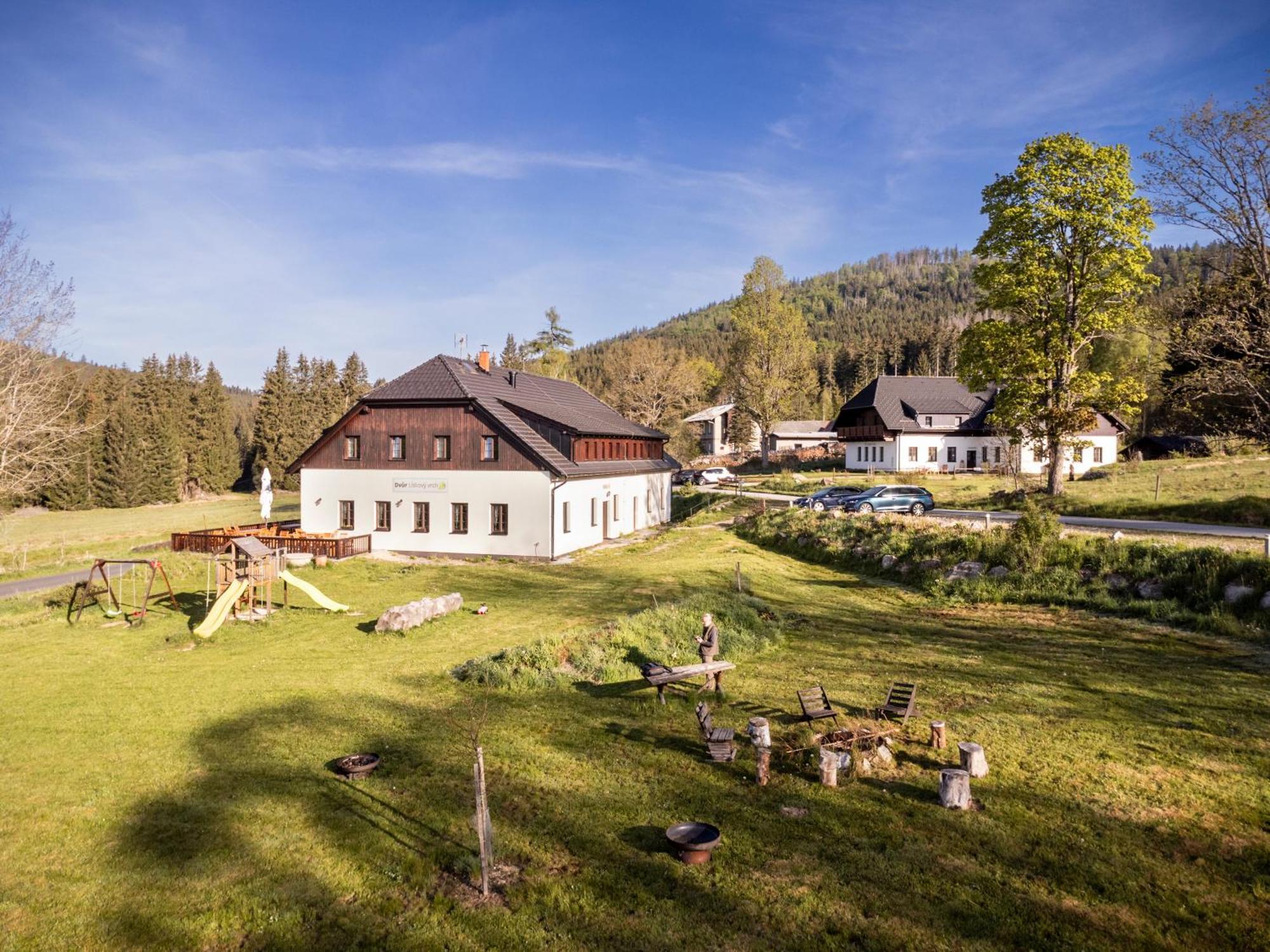 Gasthof Dvur Liskovy Vrch 4*